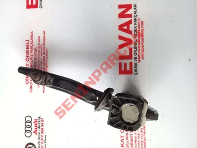5C6839249 - KAPI GERGISI - Used Original