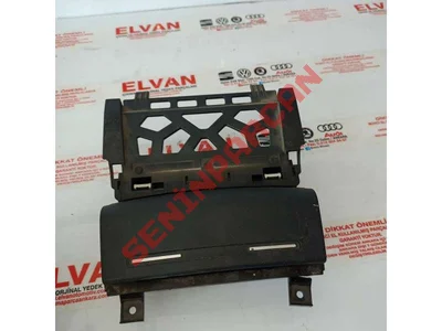 8P0857951 - MUHAFAZALI KÜLLÜK - Used Original