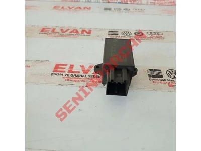 7L0959772D - SOKET