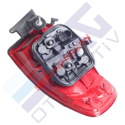 8P4945095F - STOP LAMBASI İÇ SOL AUDI A3 2010- - Original