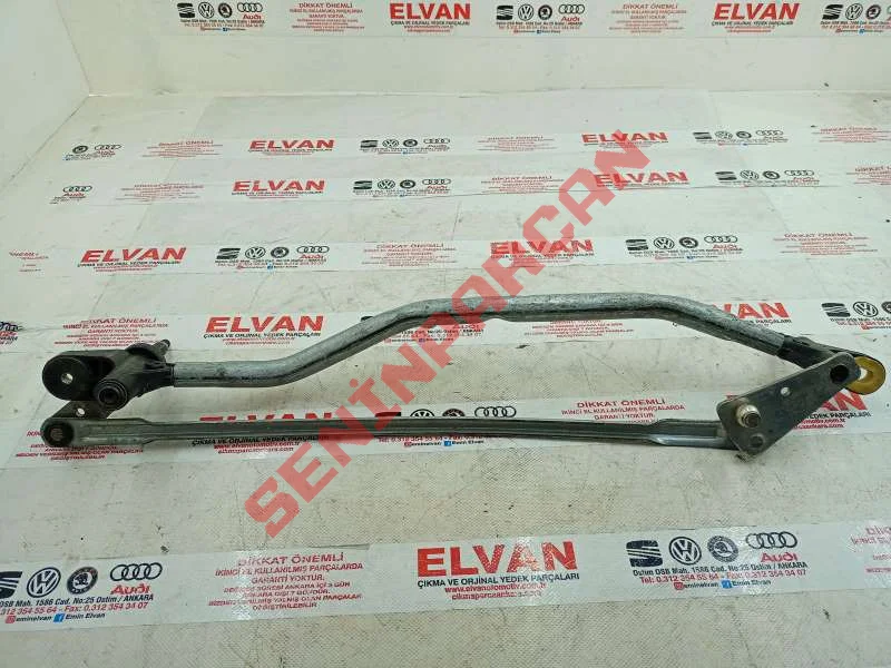 8K1955023C - SILECEK BRAKETI VE MOTORU