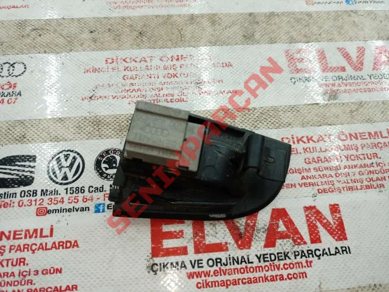 4B1959522 - DÜĞME YUVASI