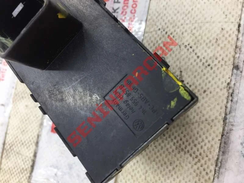 1K4959857B - ELEKTRİKLİ CAM OTOMATİĞİ