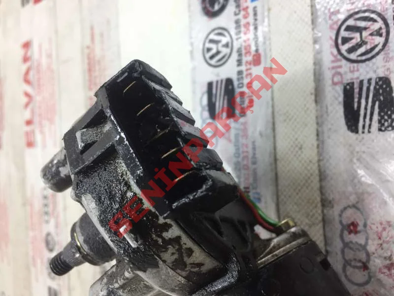 4B1955113 - SILECEK MOTORU