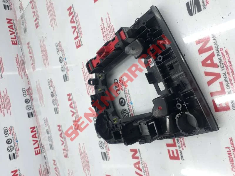 5NB864263 - VİTES KAPAĞI