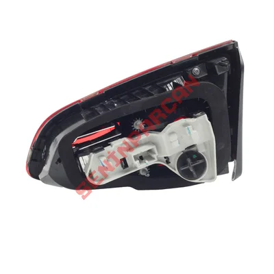 5G0945093R - ARKA SİS LAMBASI BULUNAN