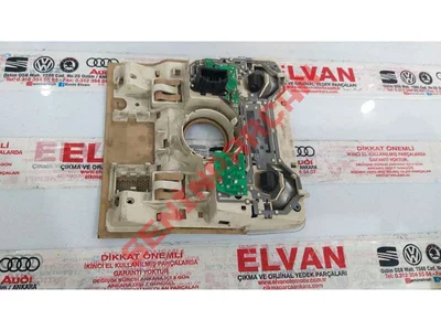 1K0947105 - İÇ VE OKUMA LAMBASI - İkinci El Orjinal
