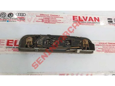 8D0947111AA - İÇ VE OKUMA LAMBASI - İkinci El Orjinal