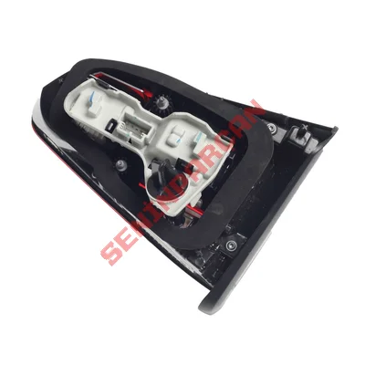 5G0945093R - ARKA SİS LAMBASI BULUNAN