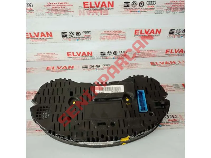 8P0920931R - GÖSTERGE TABLOSU