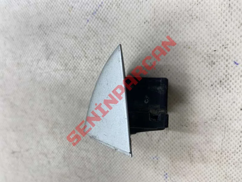 1K8839167A - KAPAK KAPI KOLU DIS SOL