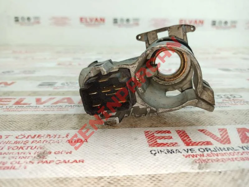 357905851D - DIREKSIYON KILIDI