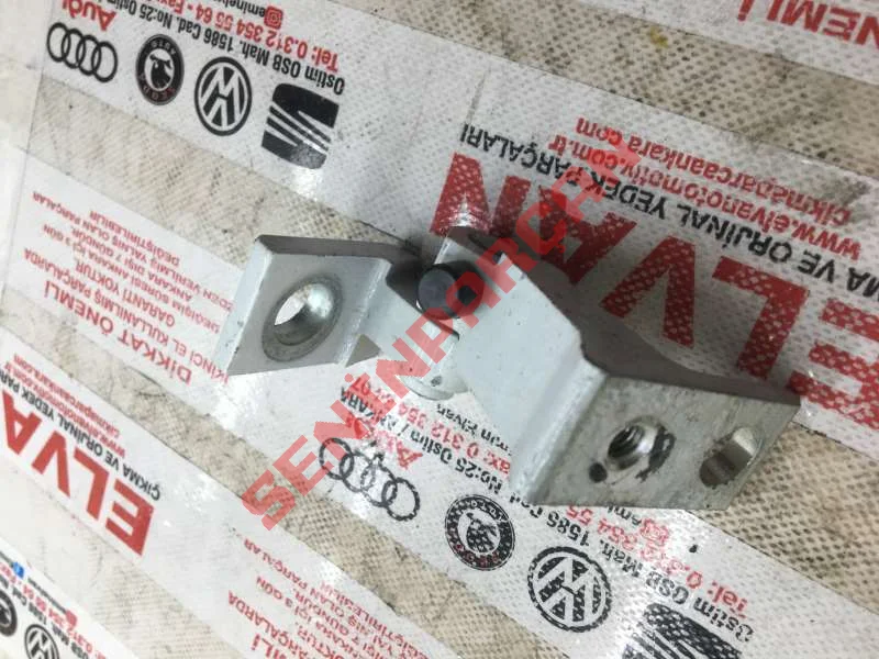 8K0831402G - KAPI MENTESESI