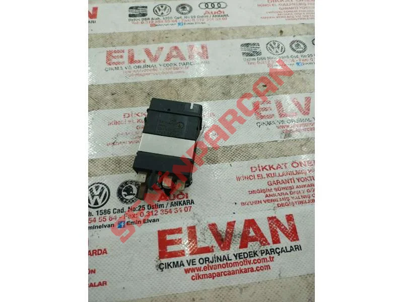 3B0963564C - KOLTUK ISITMA DÜĞMESİ