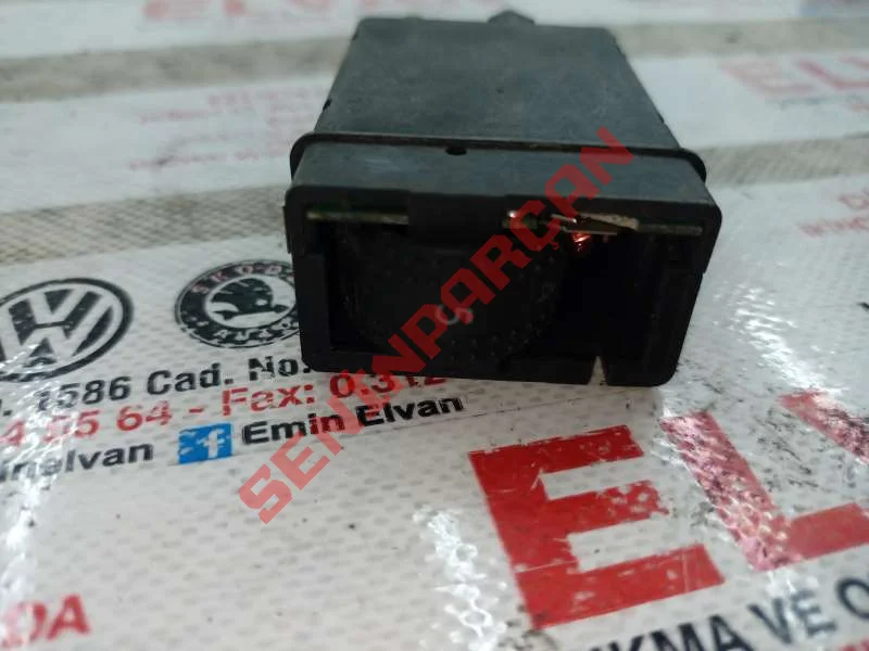 3B0963564C - KOLTUK ISITMA DÜĞMESİ