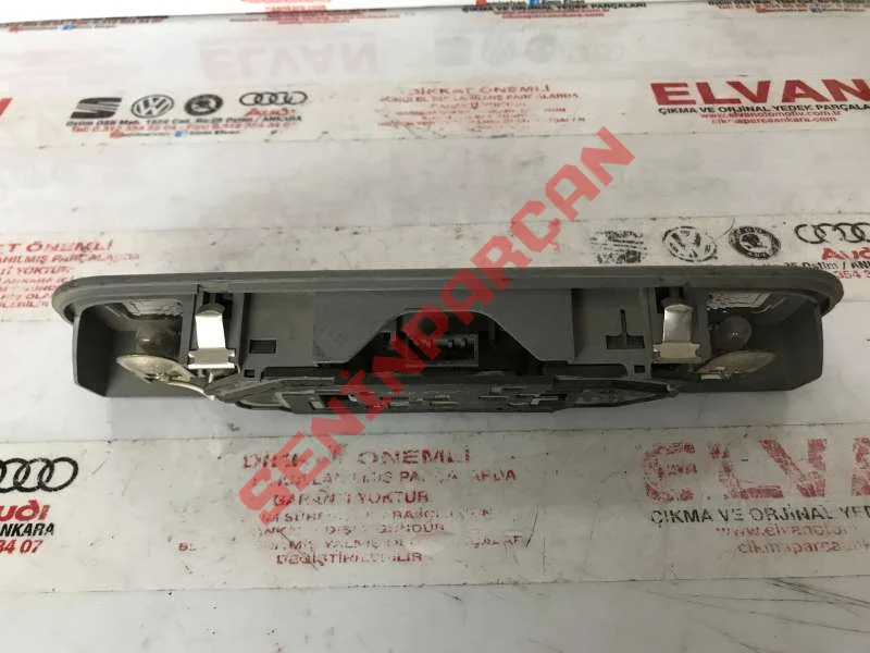 8D0947111AA - İÇ VE OKUMA LAMBASI