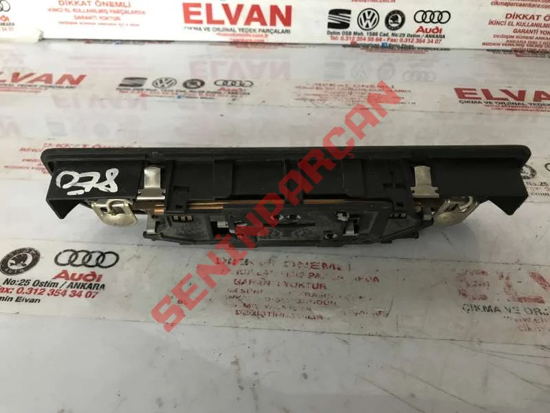 8E0947111A - İÇ VE OKUMA LAMBASI