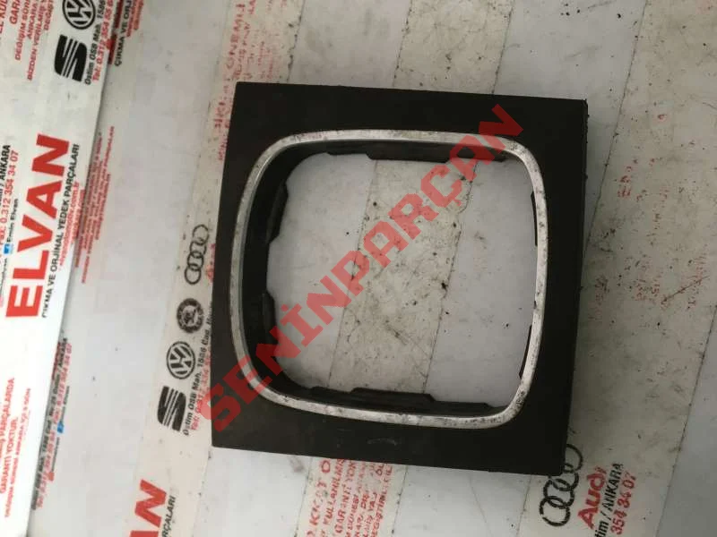 8P0864261 - VİTES DEĞİŞTİRME MEKANİZMAS.