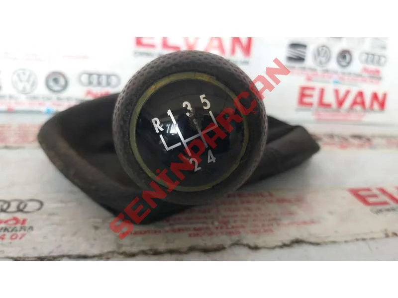 1J0711113C - VİTES KOLU KAPLAMALI VİTES