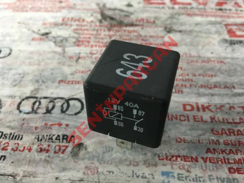 8K0951253 - MOTOR KAPUT KILIDI