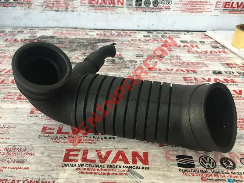 8D0129615J - HAVA EMIS HORTUMU