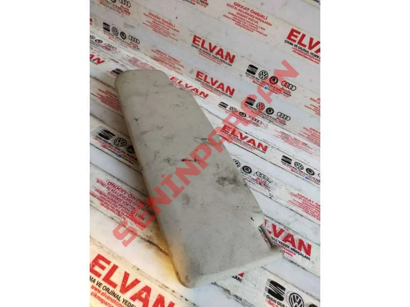 6Q0857552E - AYDINLATMALI AYNA VE KORUYUCU.