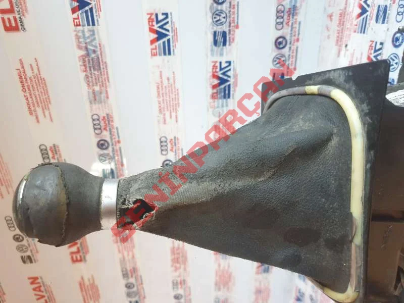 1K0711113CG - VİTES KOLU DÖŞEMESİ OLAN